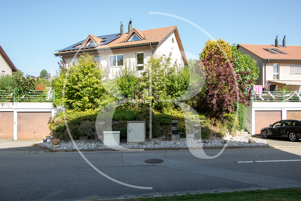 Doppeleinfamilienhaus Düdingen