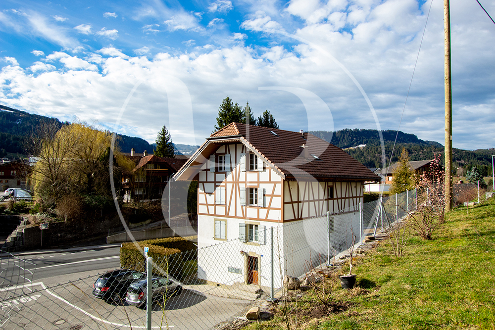 Mehrfamilienhaus Plasselb